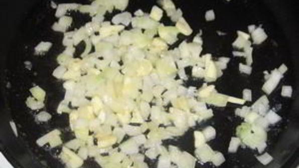 коктейль из морепродуктов в белом вине