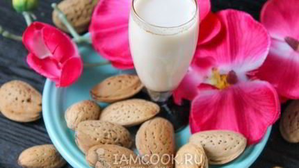 Миндальное молоко