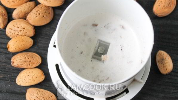 миндальное молоко