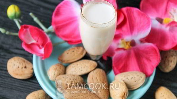 миндальное молоко
