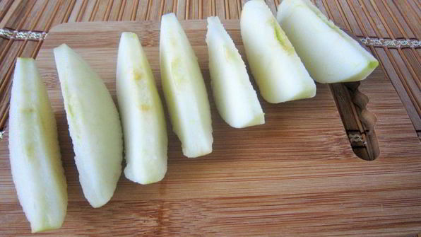 напиток с яблоком и корицей