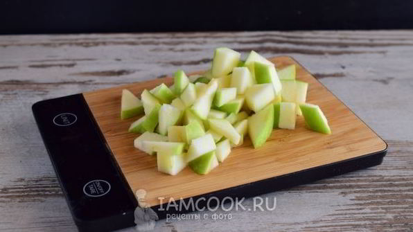 смузи из сельдерея, яблока и киви