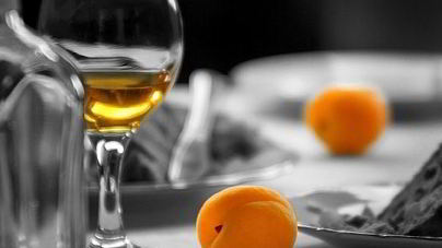 Вино из абрикосов