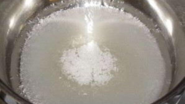 вишня в сиропе с косточкой