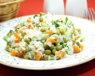 Салат с огурцами