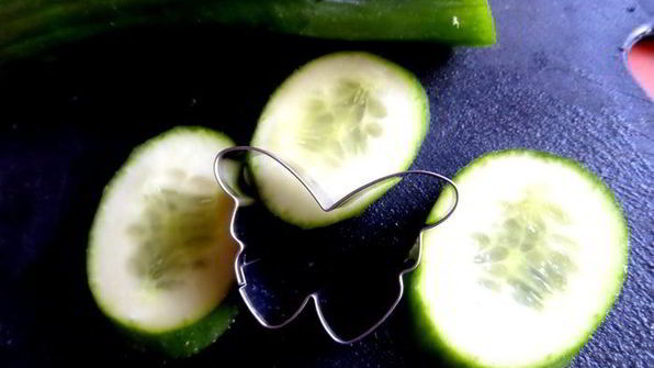 фруктовый салат гусеничка