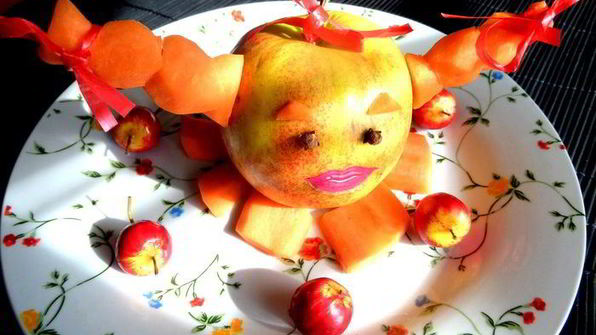 фруктовый салат гусеничка