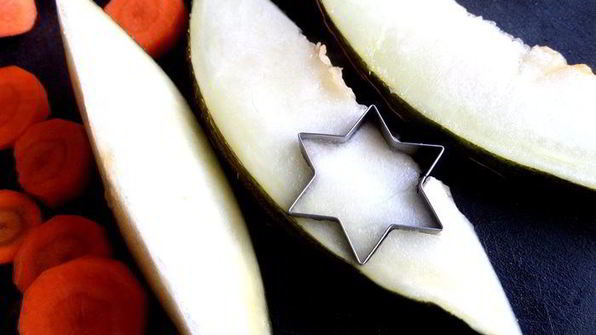 фруктовый салат гусеничка