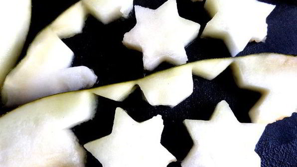 фруктовый салат гусеничка