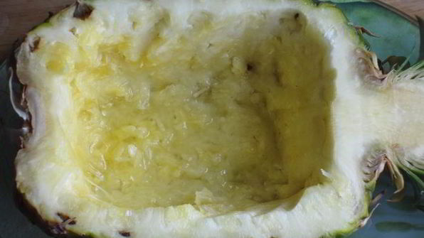 фруктовый салат мачедония с клубничным соусом