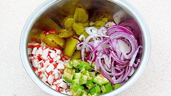 крабовый салат с авокадо