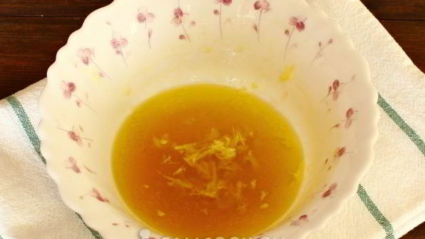 морковно-финиковый салат с имбирной заправкой