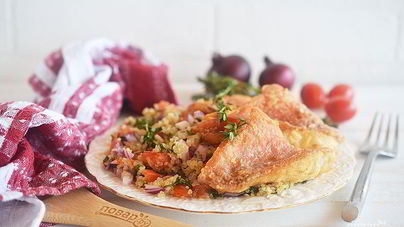 Морской окунь с табуле из киноа