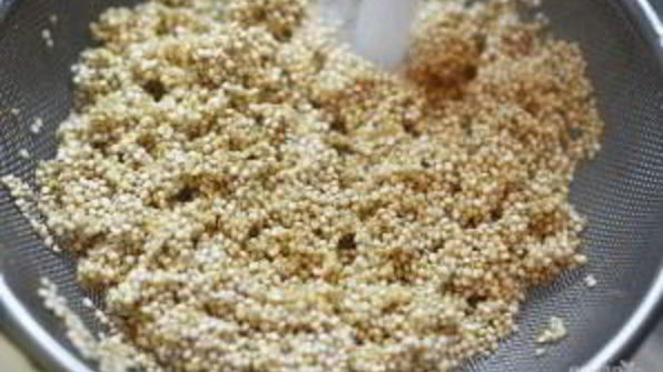 морской окунь с табуле из киноа