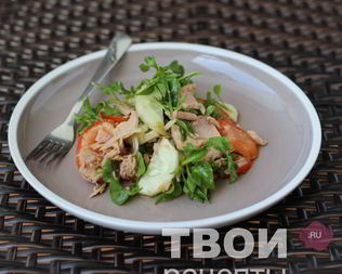 Овощной салат с тунцом