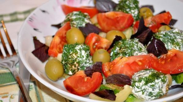 овощной салат с творожными шариками краски лета