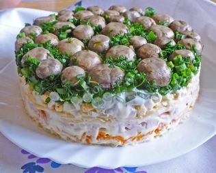 Салат Грибная поляна с шампиньонами