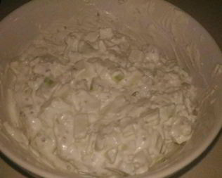 Салат из кольраби и яблока с горчичной заправкой