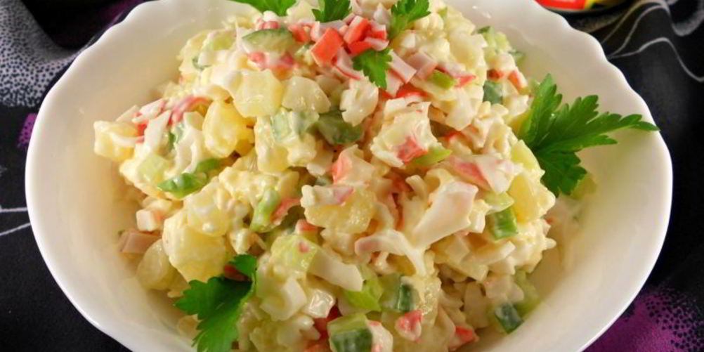 Рецепт салат из крабовых палочек, сыра и ананасов