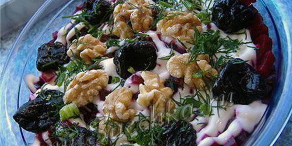 Рецепт салат из курицы и чернослива гренадер