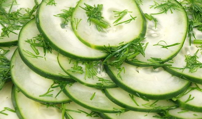 Салат из огурцов с укропом
