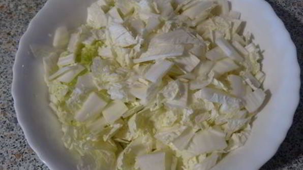 салат из пекинской капусты с апельсином и куриной грудкой