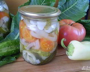 Салат из помидоров и огурцов на зиму