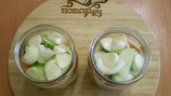 салат из помидоров и огурцов на зиму