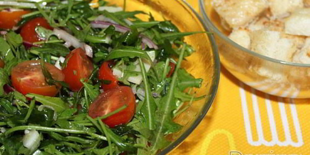 Рецепт салат из рукколы с сыром и черри