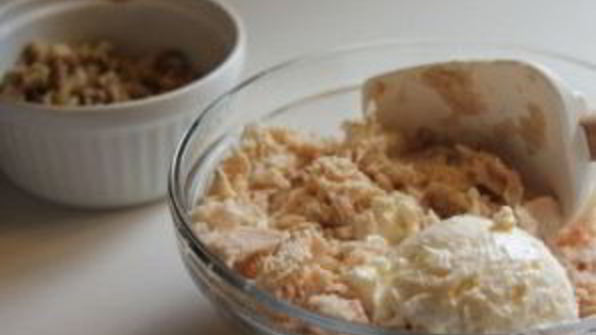 салат из рыбных консервов