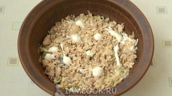 салат мимоза с горбушей