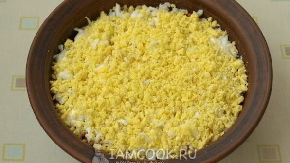 салат мимоза с горбушей