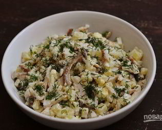 Салат с грудкой и грибами