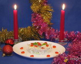 Салат с кальмарами