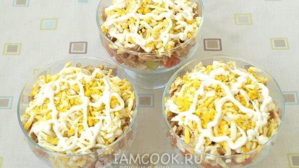 салат с киви и курицей