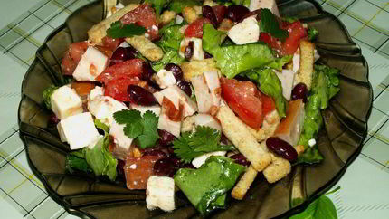 Салат с копченой куриной грудкой