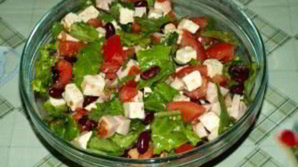 салат с копченой куриной грудкой