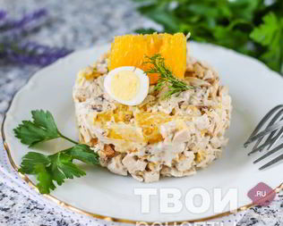 Салат с курицей и апельсином