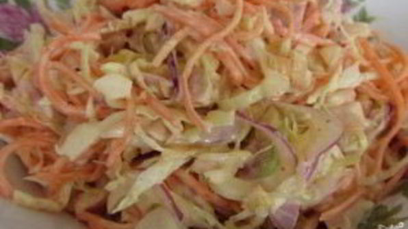 салат с морковкой и курицей