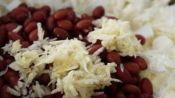 салат с пекинской капустой и сухариками