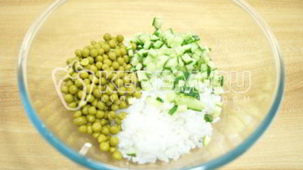 салат с рисом и огурцом софья
