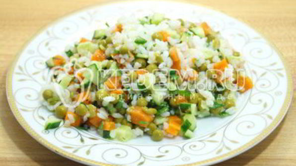 салат с рисом и огурцом софья