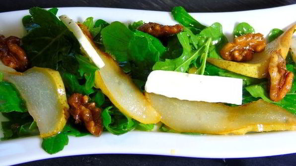 салат с руколой и грушей