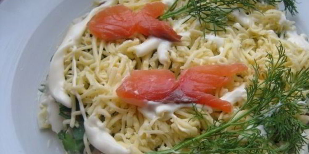 Рецепт салат с соленой семгой