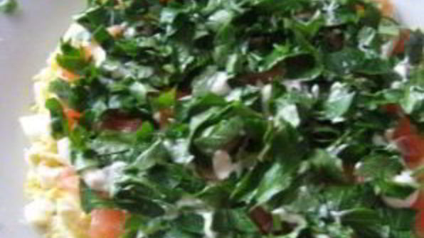 салат с соленой семгой