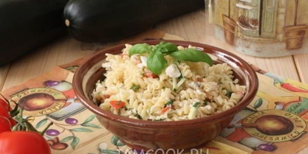 Рецепт салат с сырым кабачком и макаронами