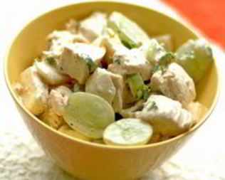 Салат с виноградом и курицей