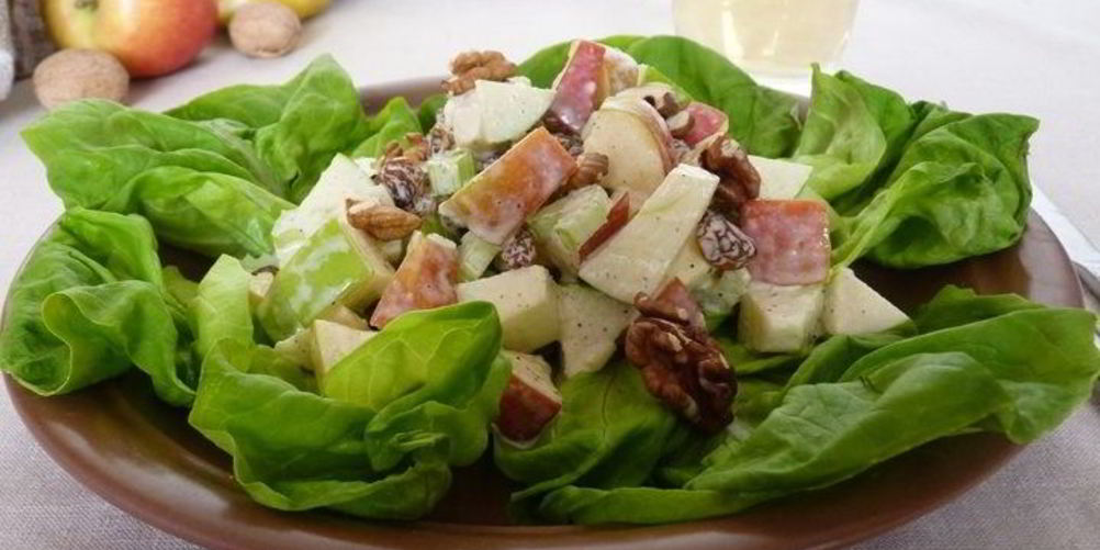 Рецепт салат с яблоками и орехами