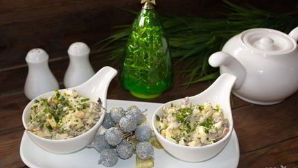 Салат с языком и шампиньонами