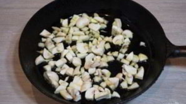 салат с языком и шампиньонами